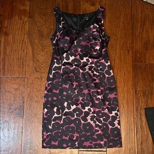 Ann Taylor Black & Burgundy Floral Sheath Dress | Size 2